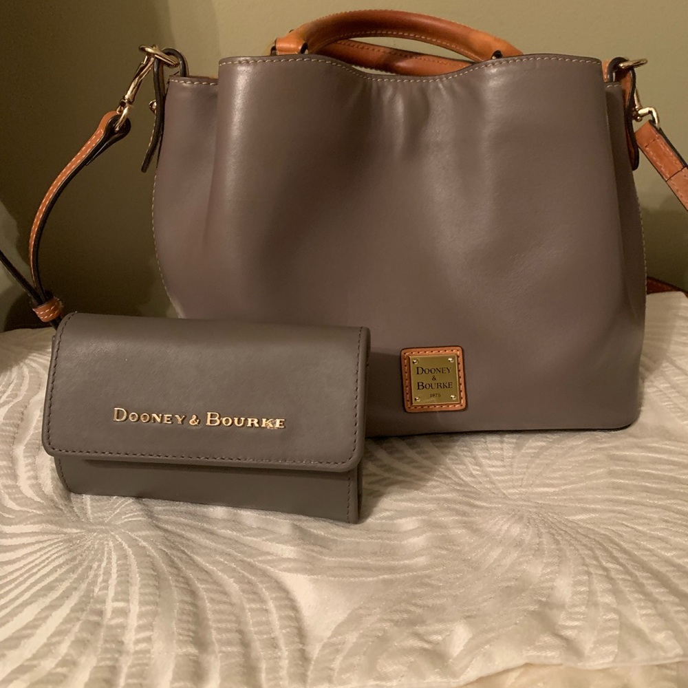 Dooney & Bourke
